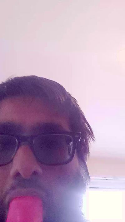 henchy94 live cam on Cam4