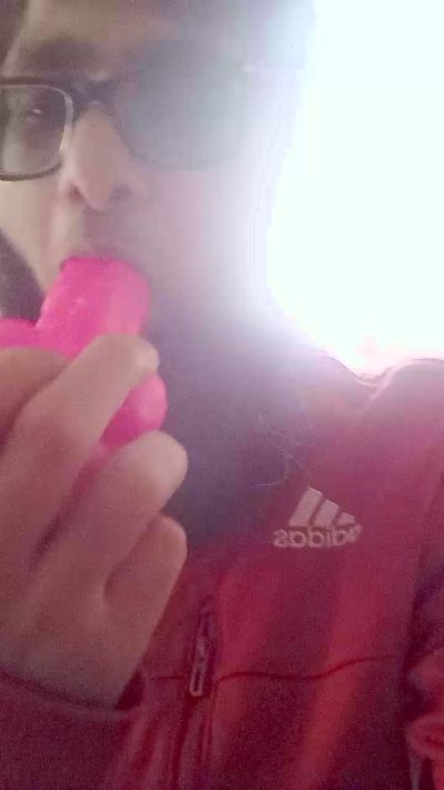 henchy94 live cam on Cam4