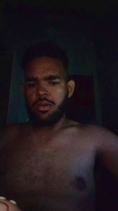 henriique live cam on Cam4