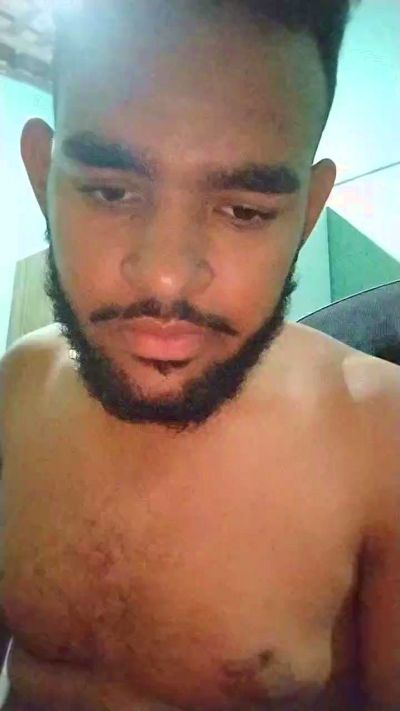 henriique live cam on Cam4