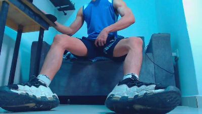 henrrys live cam on Cam4