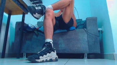 henrrys live cam on Cam4