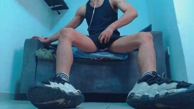 henrrys live cam on Cam4