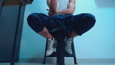 henrrys live cam on Cam4