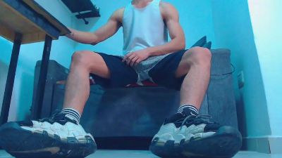henrrys live cam on Cam4