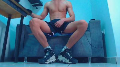 henrrys live cam on Cam4