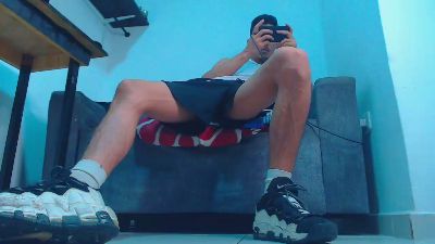 henrrys live cam on Cam4