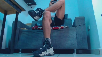 henrrys live cam on Cam4
