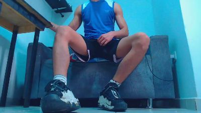 henrrys live cam on Cam4