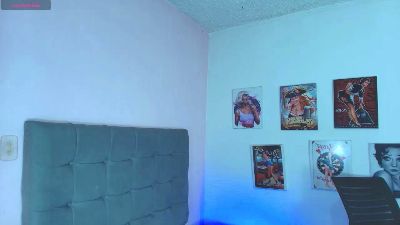 hermione_18 live cam on Cam4