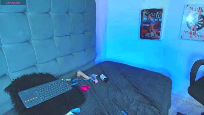 hermione_18 live cam on Cam4
