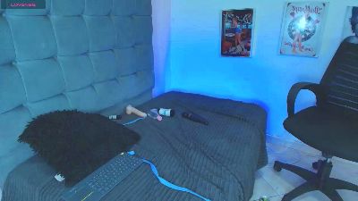 hermione_18 live cam on Cam4