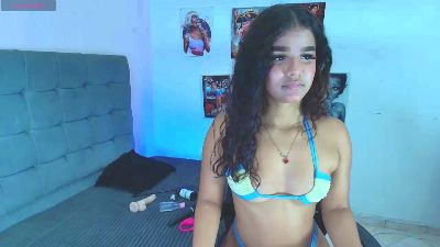 hermione_18 live cam on Cam4