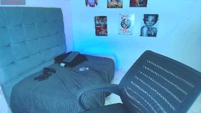 hermione_18 live cam on Cam4