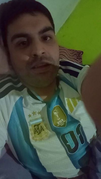 hernan34 live cam on Cam4