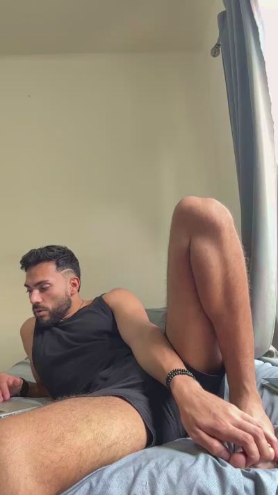 hernanmdz1 live cam on Cam4