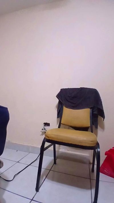 herny_carrillo live cam on Cam4