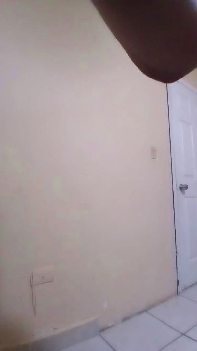 herny_carrillo live cam on Cam4