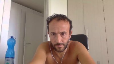 hhombres live cam on Cam4