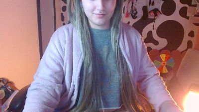 hi_elora live cam on Cam4