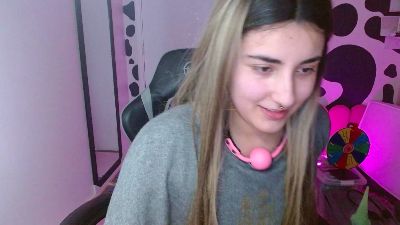 hi_elora live cam on Cam4