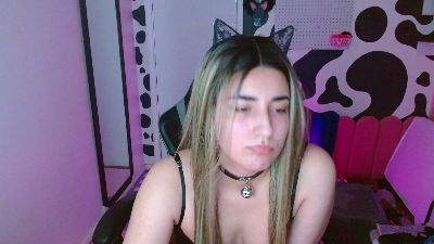 hi_elora live cam on Cam4