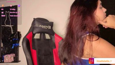 hinatatatto1 live cam on Cam4
