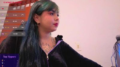 hinatatatto1 live cam on Cam4