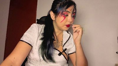 hinatatatto1 live cam on Cam4