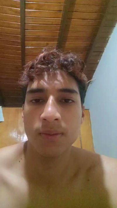 hmbre2 live cam on Cam4