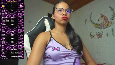 hoffman_alisson live cam on Cam4