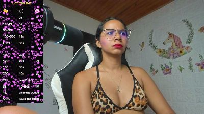 hoffman_alisson live cam on Cam4