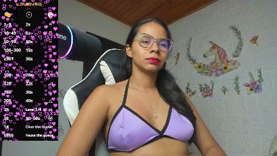 hoffman_alisson live cam on Cam4