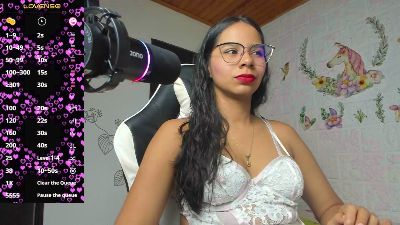 hoffman_alisson live cam on Cam4