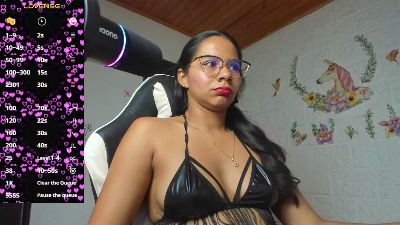 hoffman_alisson live cam on Cam4