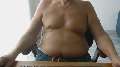 hom40bi live cam on Cam4