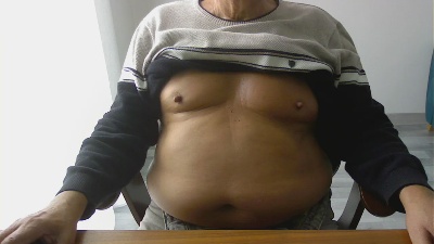 hom40bi live cam on Cam4