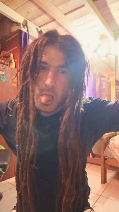 hombrelobo31 live cam on Cam4