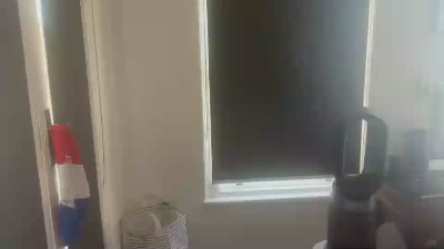 honeyhazel1 live cam on Cam4