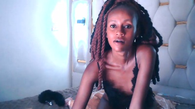 honeynyla live cam on Cam4