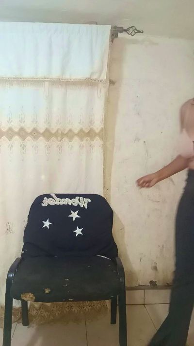 honorgyal live female webcam from Madagascar