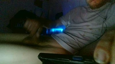 hopebrandon7044 live cam on Cam4
