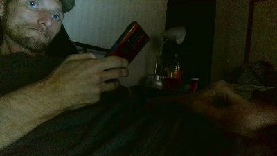 hopebrandon7044 live cam on Cam4