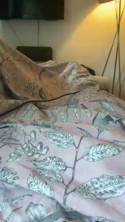 hornycouplehot5 live cam on Cam4