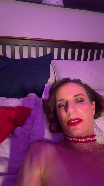 hornyd44 live cam on Cam4