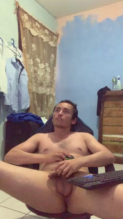 hornyguymko live cam on Cam4