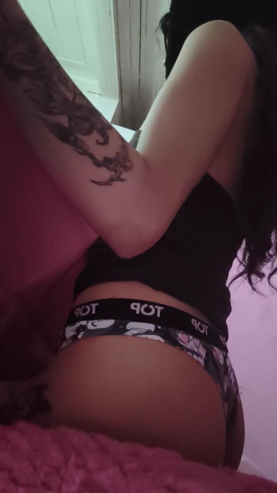 hornyhadita live cam on Cam4