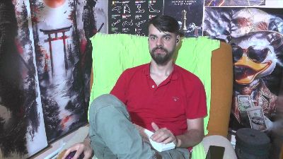 hornymaster93 live cam on Cam4