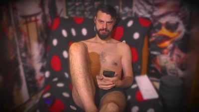 hornymaster93 live cam on Cam4