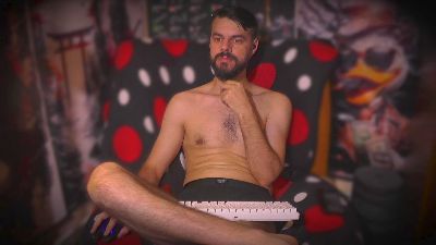 hornymaster93 live cam on Cam4